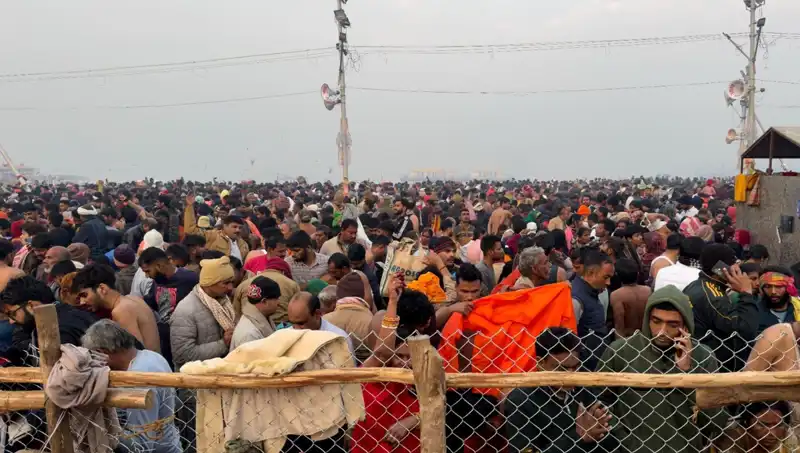 Hindistan'daki Dini Festivalde Yaşanan İzdihamda Acı Kayıplar