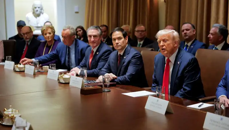 Trump, Musk ve Rubio Tartışmasını Yalanladı: ABD Kabinesinde Neler Oluyor?