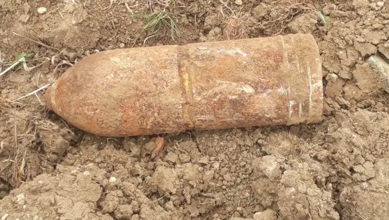 Çanakkale'de Tarih Sayfalarından Fırlayan Boum Patlamamış Top Mermisi Bulundu