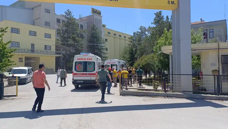 Çorum'daki Un Fabrikasında Feci Patlama: Biri Ağır, 9 Yaralı!