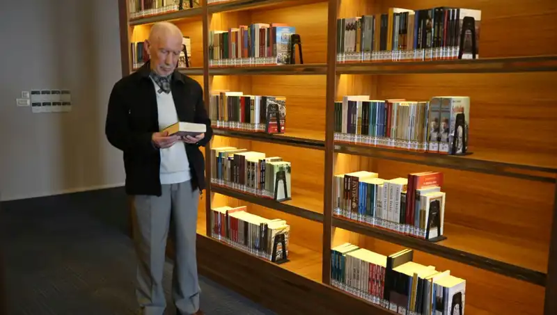 71 Yıldır Süren Okuma Tutkusu: 8 Yaşında Kitaplarla Tanıştı!