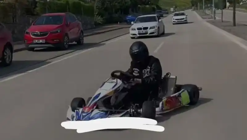 Go-Kart Sürücüsünden Tehlikeli Drift Gösterisi: Yürekleri Ağızlara Getirdi!