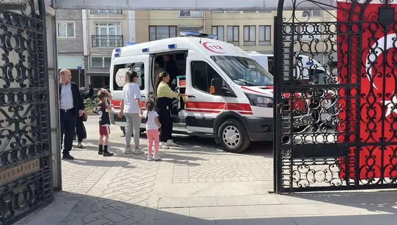 Eskişehir'de Sahipsiz Köpek İki Çocuğa Saldırdı: Tepkiler Büyüyor