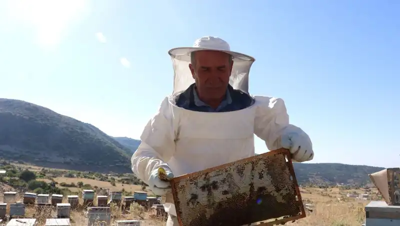 25 Yıl Sonra Mobilya İşine Dönerek 2 Ton Üretim Yaptı!