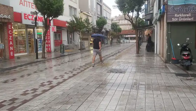 Kırklareli’de Sağanak Yağış Hayatı Olumsuz Etkiledi: Son Durum Nedir?