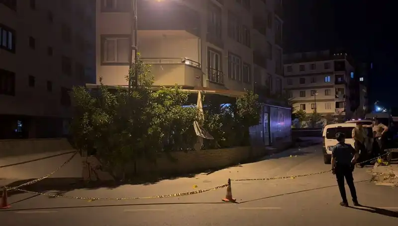 İstanbul'da Kafeye Silahlı Saldırı: Olayın Ardındaki Gizem Ne?