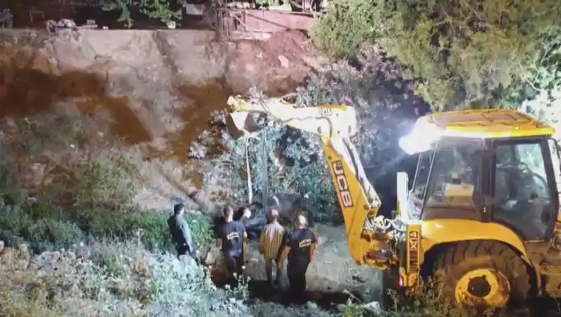 Hatay'da İnek Kurtarma Operasyonu: Doğa Severlerin İnanılmaz Çabası