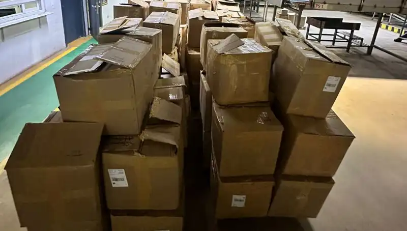 Kargo Şirketinin Deposunda Yüzlerce Kilogram Kaçak Tütün Ele Geçirildi