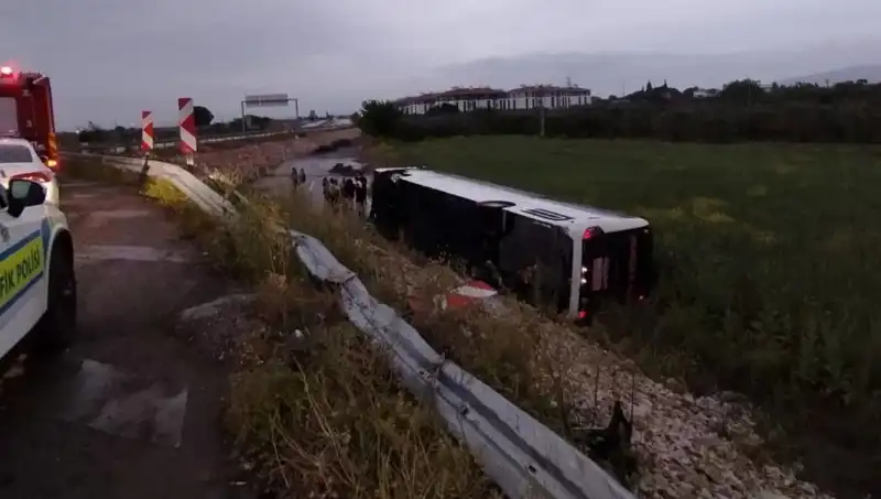 Manisa'da Yolcu Otobüsü Kazası: Feci Kaza Ayrıntıları ve Yaralılar Hakkında Her Şey