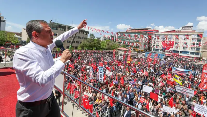 Özgür Özel’den Kritik Açıklama: Silah Bırakma Çağrısına Destek Veriyoruz!