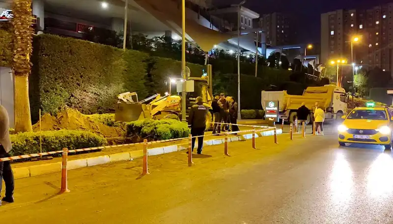 Avm Girişinde Yaşanan Doğalgaz Paniği: Güvenlik Önlemleri Arttırıldı
