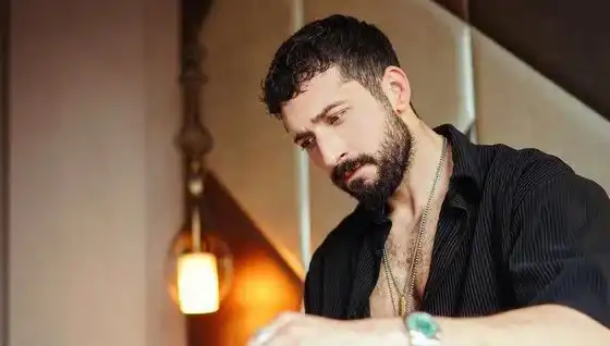 Oyuncu Emre Bulut’a Sahte Komiser Suçlaması: Olayın Perde Arkası Ne?