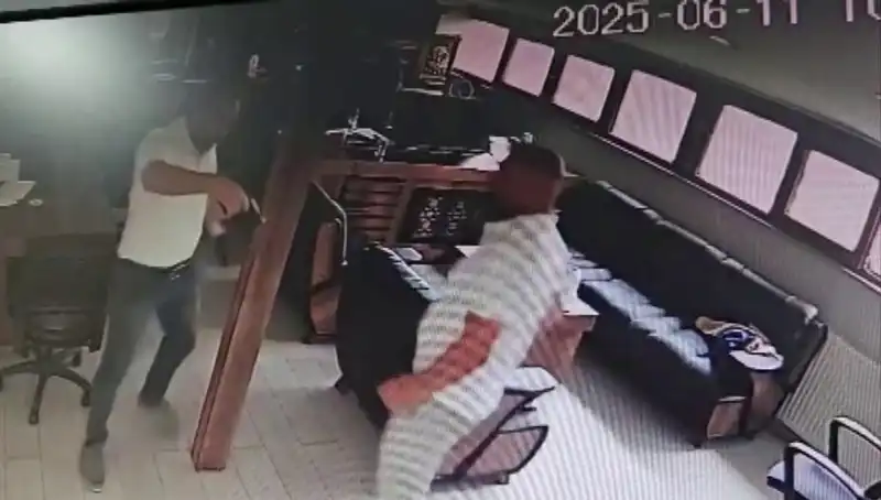 Alacak Verecek Meselesi Kanlı İhtilafa Dönüştü: Kalfa, İş İnsanı Canından Etti
