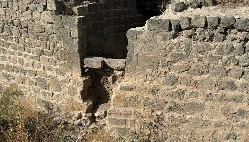 Diyarbakır’da Tarihi Saint George Kilisesi’nin Gerçek Geçmişine Işık Tutan Kitabe Bulundu