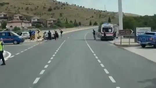 Elazığ'da Korkutan Trafik Kazası: İki Araç Çarpıştı, Yaralılar Var!