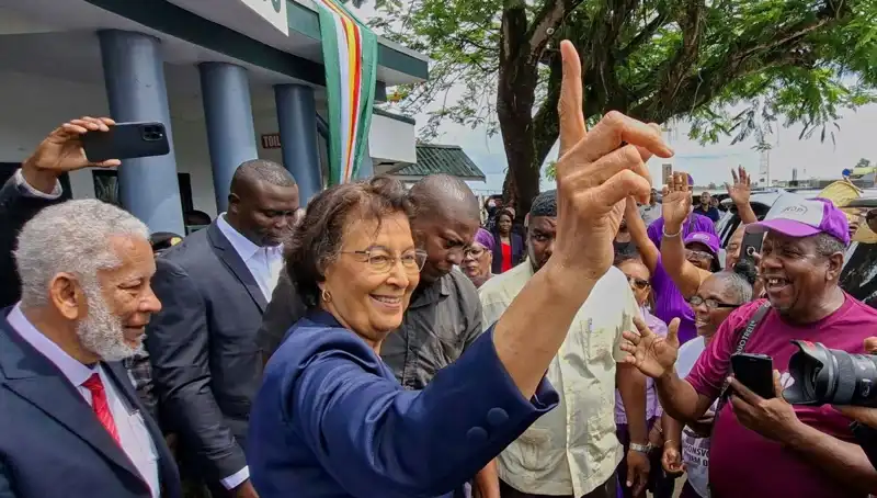 Surinam, Tarihinde İlk Kadın Devlet Başkanını Seçti: Reformlar ve Yeni Dönem Başlıyor