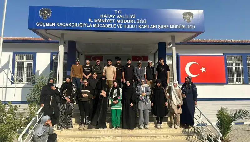Minibüste 24 Göçmen Yakalanınca Sınır Güvenliği Alarmda