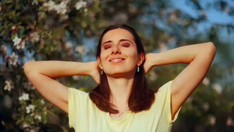 Yaz Aylarında D Vitamini: Güneş Işığından Ne Zaman Faydalanmalı?