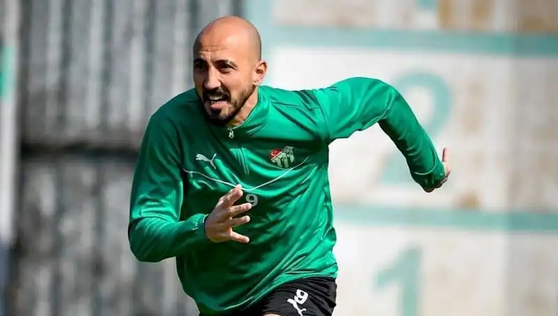 Milli Futbolcunun Kariyerinde Yeni Durak: 2. Lig Heyecanı!