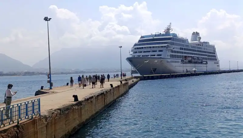 Alanya’yı Keşfetmeye Gelen ABD'li Turistlerin Heyecanı: Kruvaziyer Yolculuğu