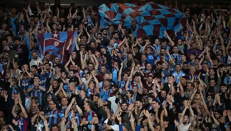 Trabzonspor-Galatasaray Maçı Biletleri Hızla Tükeniyor!