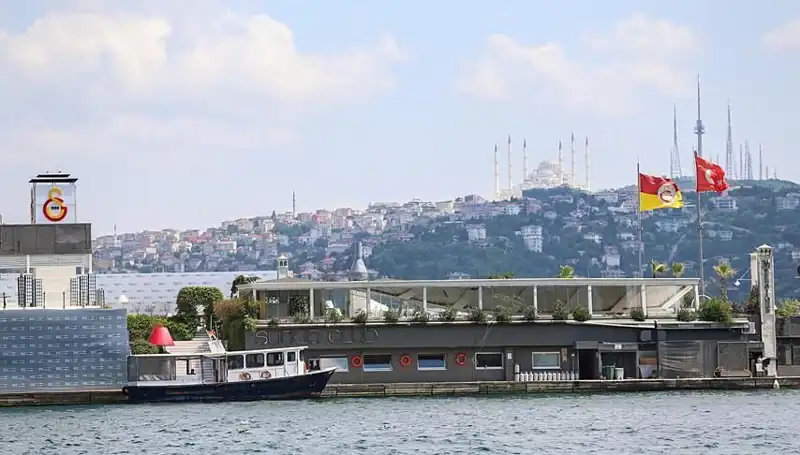 2. Abdülhamid'in Mirasçıları Galatasaray Adası İçin 15 Yıl Sonra Dava Açtı
